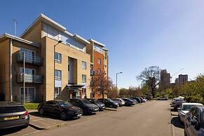 2 Bedrooms Apartment in Wembley