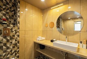 Alaya Stays - Imperial Calista 4BHK near Khandala Hills