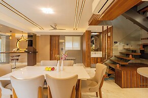 Alaya Stays - Imperial Calista 4BHK near Khandala Hills