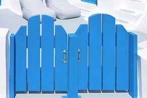 Phaos Oia Suites