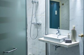 Eivissa Beachfront Gem - Modern 2BR Apartment