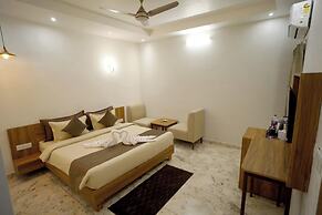 Serenity By The Ganges