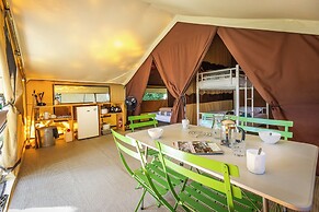 Huttopia Oléron les Chênes Verts