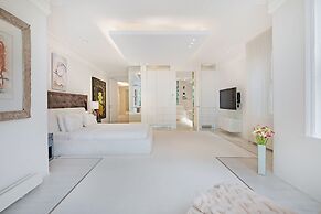 The White Peace Garden 3 bed Hampstead - by Out of Office Lifestyle