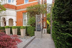 The White Peace Garden 3 bed Hampstead - by Out of Office Lifestyle