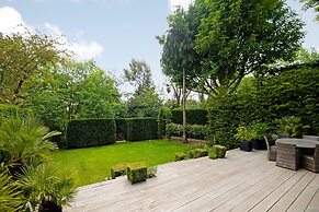 The White Peace Garden 3 bed Hampstead - by Out of Office Lifestyle