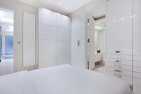 The White Peace Garden 3 bed Hampstead - by Out of Office Lifestyle