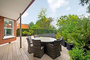 The White Peace Garden 3 bed Hampstead - by Out of Office Lifestyle