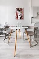 The Hampstead High Flyer