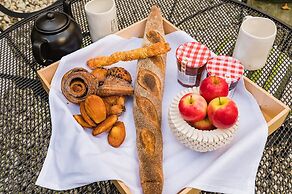 The Notting Hill Townhouse - by Out of Office Lifestyle