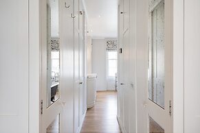 The Notting Hill Townhouse - by Out of Office Lifestyle