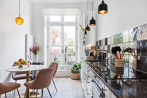 Lady on the Lane- 2 bed Primrose Hill - by Out of Office Lifestyle