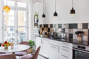Lady on the Lane- 2 bed Primrose Hill - by Out of Office Lifestyle