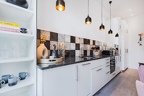Lady on the Lane- 2 bed Primrose Hill - by Out of Office Lifestyle
