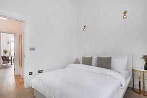 Lady on the Lane- 2 bed Primrose Hill - by Out of Office Lifestyle