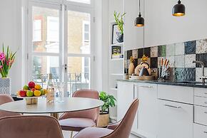 Lady on the Lane- 2 bed Primrose Hill - by Out of Office Lifestyle