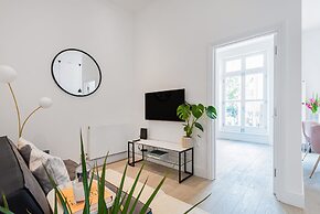 Lady on the Lane- 2 bed Primrose Hill - by Out of Office Lifestyle
