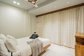 Alaya Stays - Imperial Mystara 5BHK near Khandala Hills