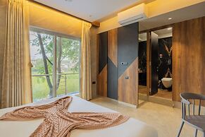 Alaya Stays - Imperial Mystara 5BHK near Khandala Hills