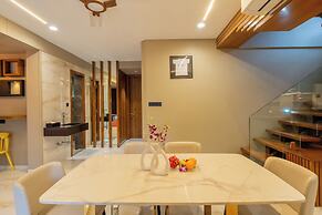 Alaya Stays - Imperial Mystara 5BHK near Khandala Hills