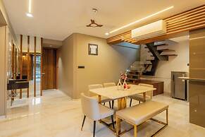 Alaya Stays - Imperial Mystara 5BHK near Khandala Hills