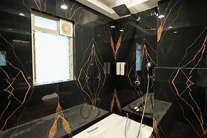 Alaya Stays - Imperial Mystara 5BHK near Khandala Hills