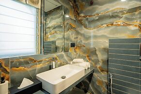 Alaya Stays - Imperial Mystara 5BHK near Khandala Hills