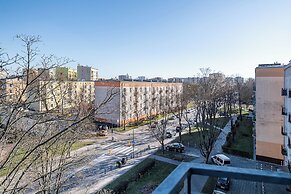 RentPlanet - Apartament Białobrzeska
