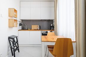 RentPlanet - Apartament Białobrzeska