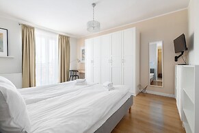 RentPlanet - Apartament Białobrzeska