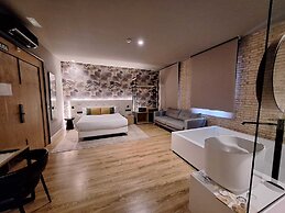 Saman Boutique Hotel