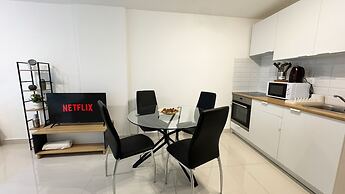 Flora Beachfront Larnaca Finikoudes