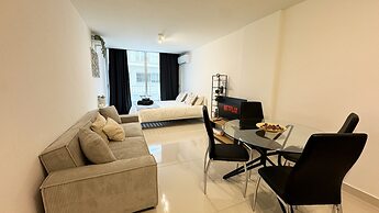 Flora Beachfront Larnaca Finikoudes