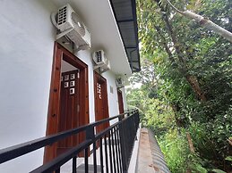Akoya Pearl Hotel
