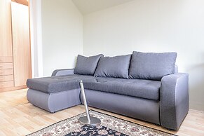 Spacious Home & Garden Free Parking