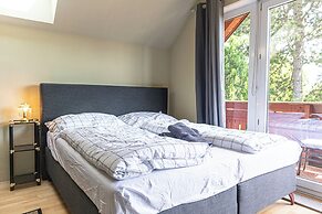 Spacious Home & Garden Free Parking