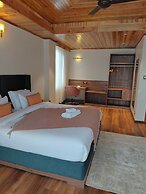 Echo Hotel and Spa