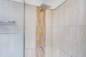 Dancenter Promenade Near Cihampelas Walk