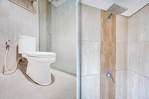 Dancenter Promenade Near Cihampelas Walk