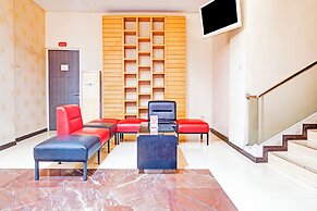 Dancenter Promenade Near Cihampelas Walk