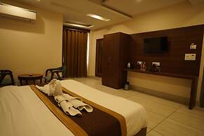 Hotel Divine Aura - A Premium Hotel