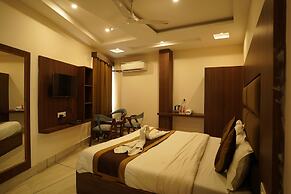 Hotel Divine Aura - A Premium Hotel