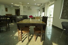 Hotel Divine Aura - A Premium Hotel