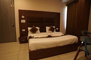Hotel Divine Aura - A Premium Hotel