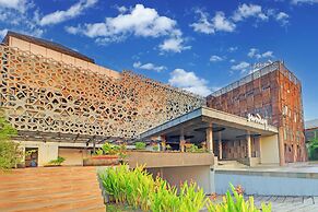 Sunday Hotel Sunset Road Near Trans Studio Mall