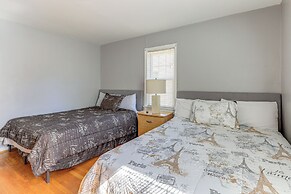 Half-mi to Pool & Golf: Atlanta Home w/ Veranda!