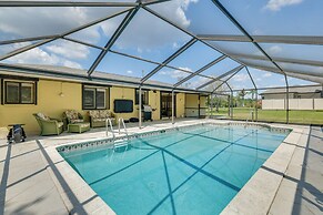 Saltwater Pool & Lanai: Lehigh Acres Escape!