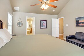 6 Mi to Water: Spacious Canyon Lake Home