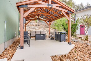 < 1 Mi to Comal Park: Peaceful Duplex w/ Yard!