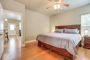 < 1 Mi to Comal Park: Peaceful Duplex w/ Yard!